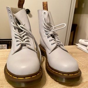 Dr Martens 1460 Pascal Virginia Leather Boots in Blue Moon